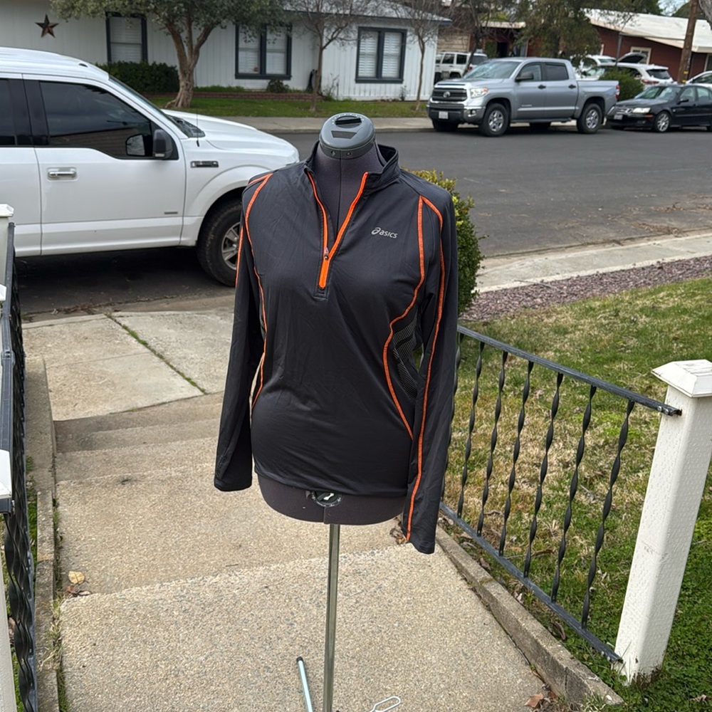Oasis pull over neck zip up large